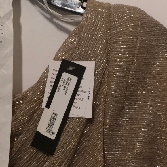 NWT Betsy & Adam Metallic Cape Gown Gold/Silver Size 6 - Picture 16 of 16